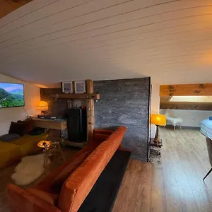En Plein Centre Du Village Appartement